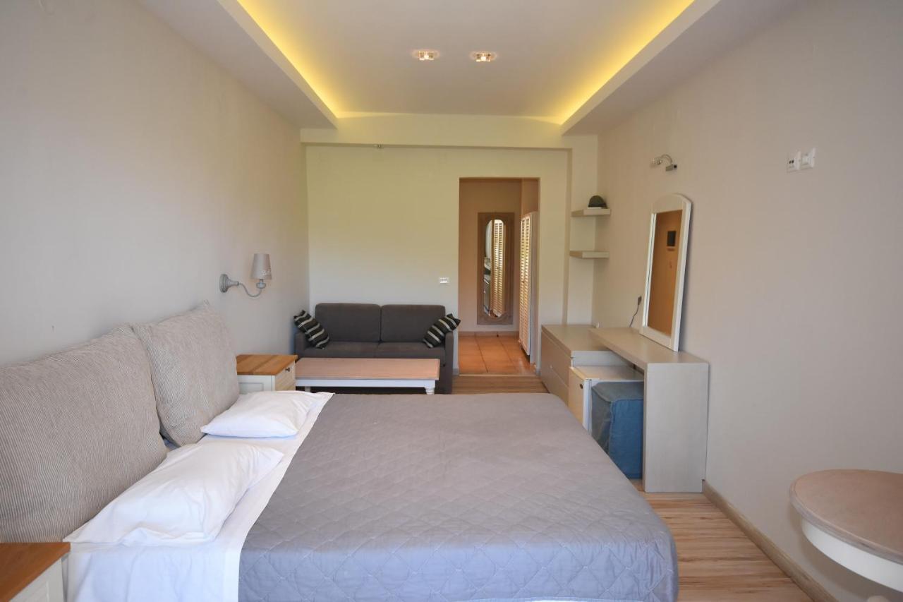 Callisto Beach Hotel Liapades Eksteriør bilde